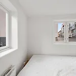 Apartman Cozy In The Heart Of Center!